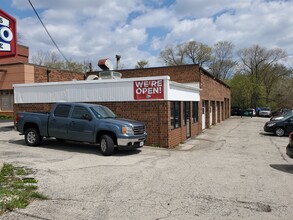 1406 N Milwaukee Ave, Libertyville, IL for sale Building Photo- Image 1 of 1