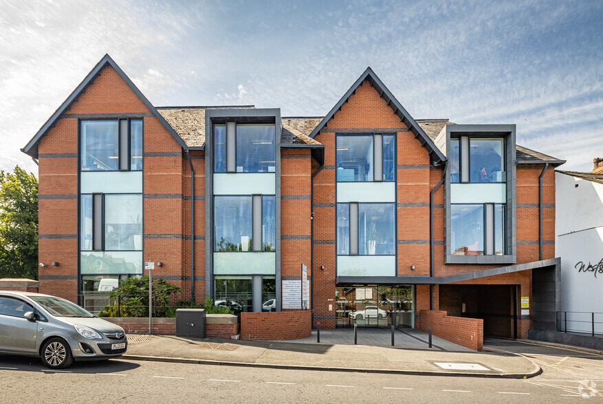 44 Hale Rd, Altrincham for sale - Building Photo - Image 1 of 1