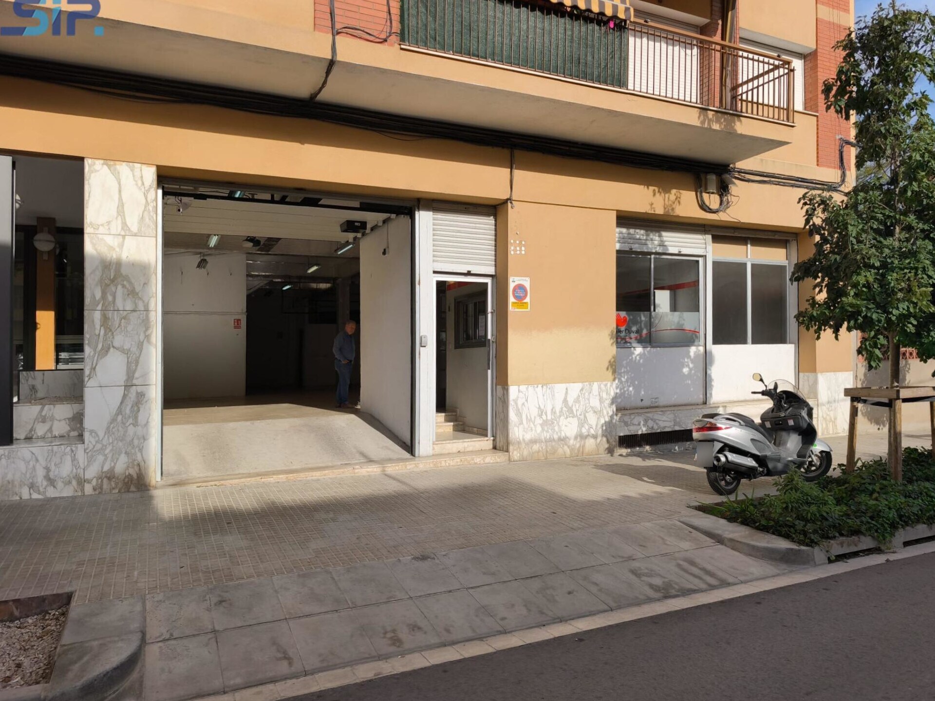 Retail in Vilafranca del Penedès, Barcelona to rent Primary Photo- Image 1 of 2