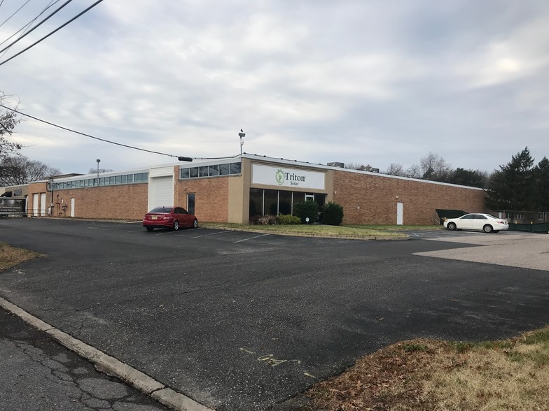 Industrial in Cherry Hill, NJ for sale - Primary Photo - Image 1 of 1