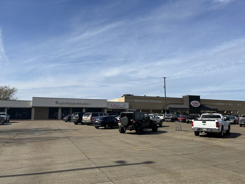 207 N Davis Ave, Cleveland, MS for rent - Building Photo - Image 2 of 8