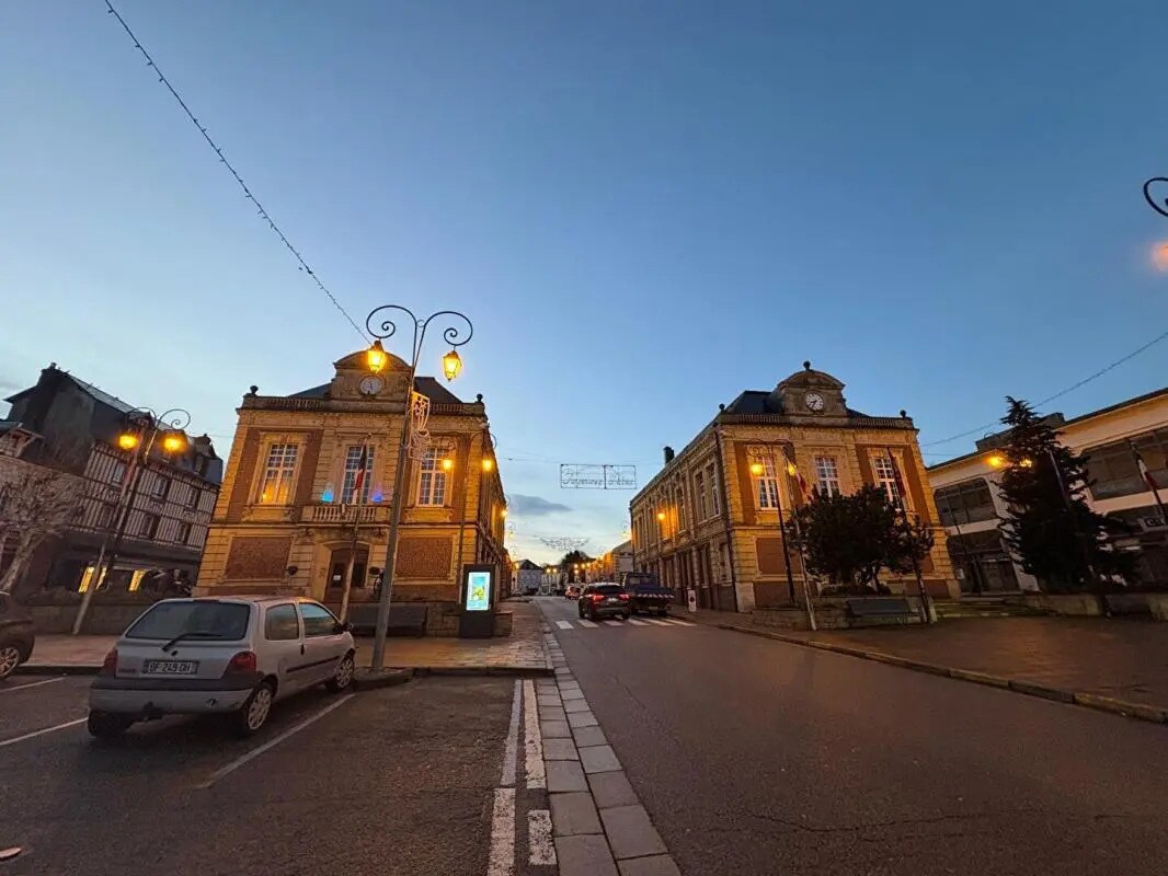 Retail in Saint-Romain-de-Colbosc for sale Building Photo- Image 1 of 2