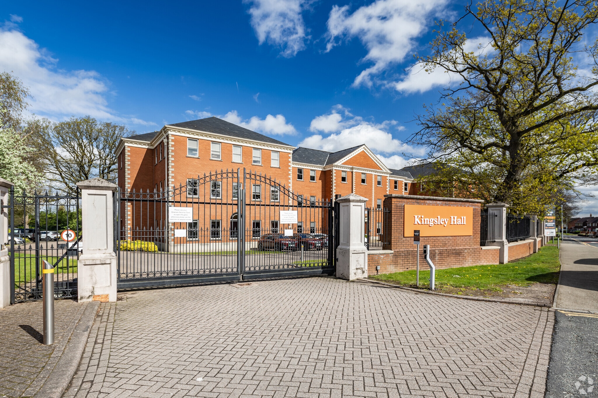 20 Bailey Ln, Manchester to rent Building Photo- Image 1 of 8
