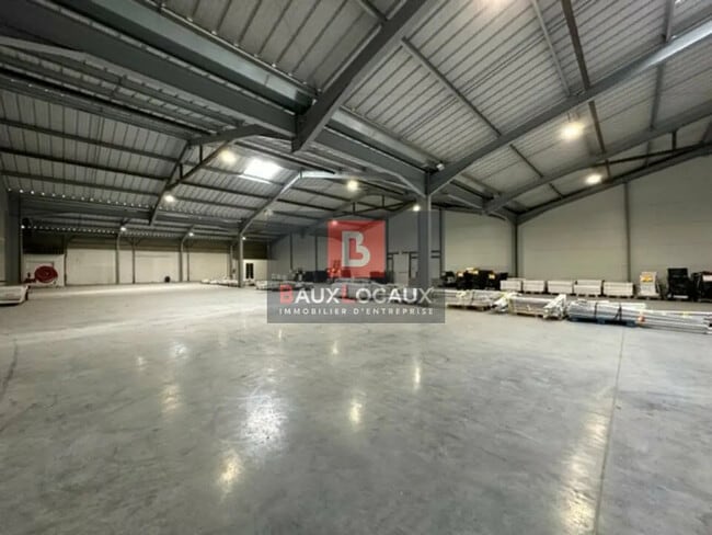 Location Entrepôt 1 244 m²