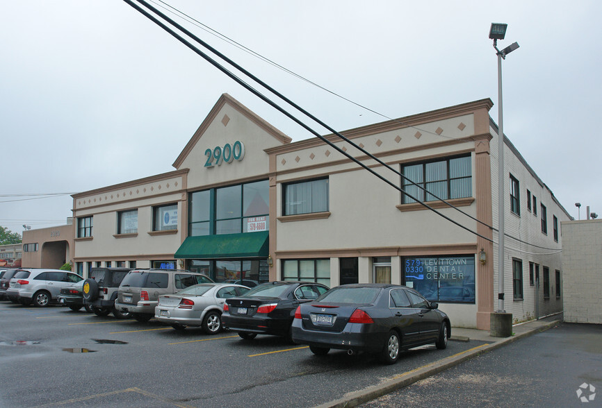 2900 Hempstead Tpke, Levittown, NY for rent - Building Photo - Image 1 of 6