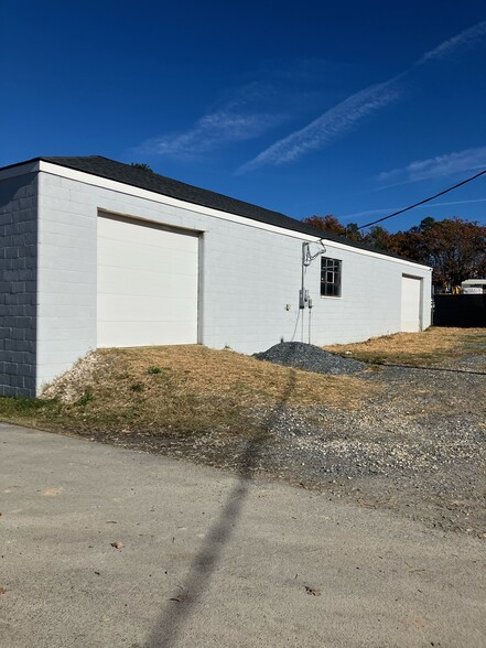 1615 S Fayetteville St, Asheboro, NC for rent - Building Photo - Image 2 of 6