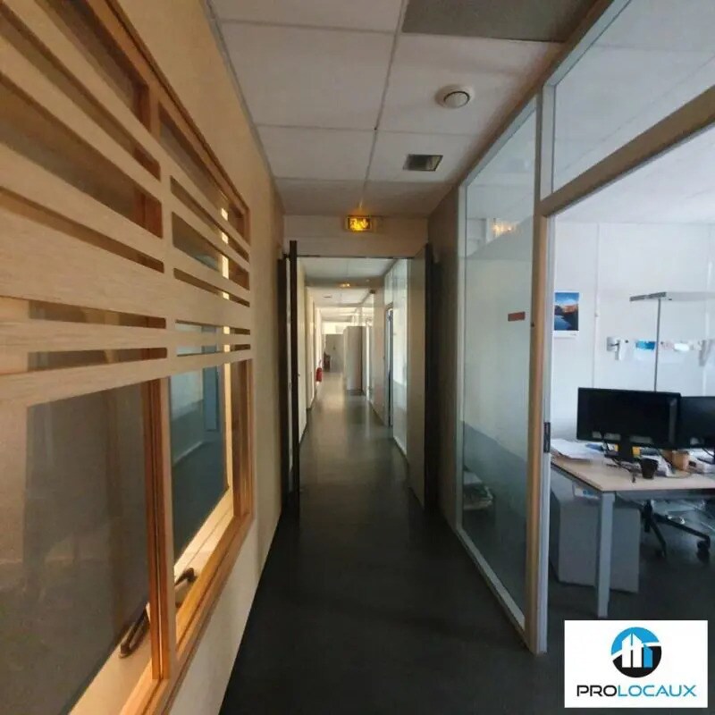 Office in Grenoble to rent Building Photo- Image 1 of 14
