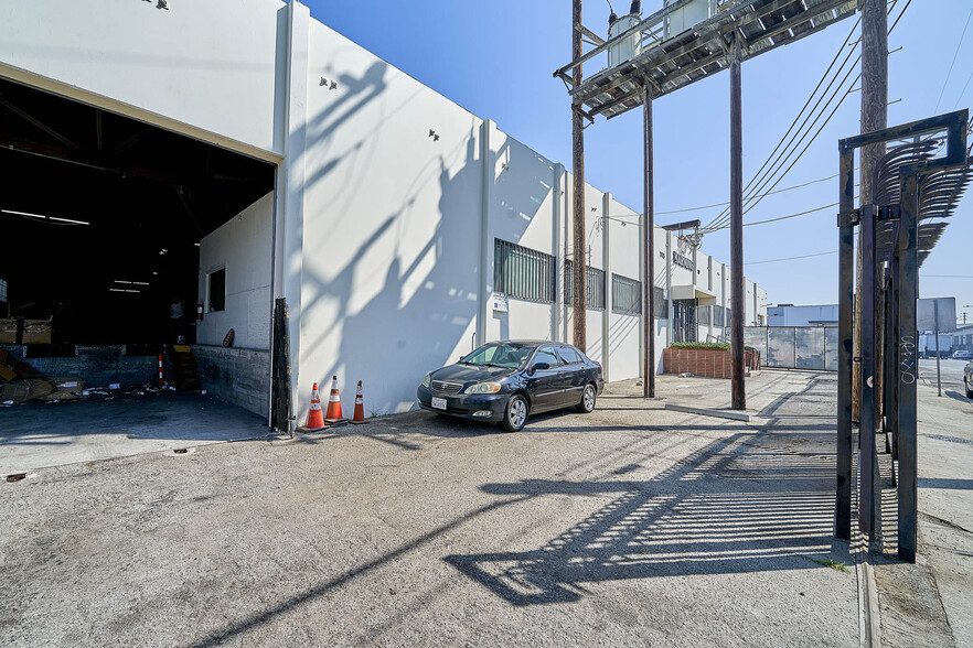 1705-1707 E 20th St, Los Angeles, CA for sale - Building Photo - Image 2 of 29