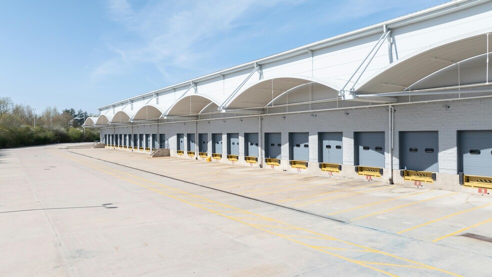 Osier Dr, Nottingham to rent - Building Photo - Image 1 of 5