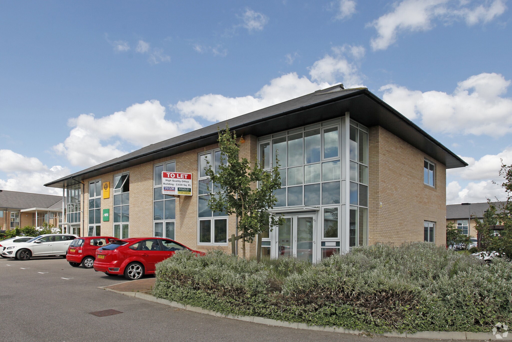 25-27 Springfield Lyons Appr, Chelmsford for sale Primary Photo- Image 1 of 1