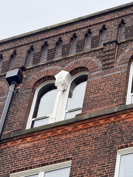 Ainsworth Rd, Manchester to rent - Building Photo - Image 3 of 3