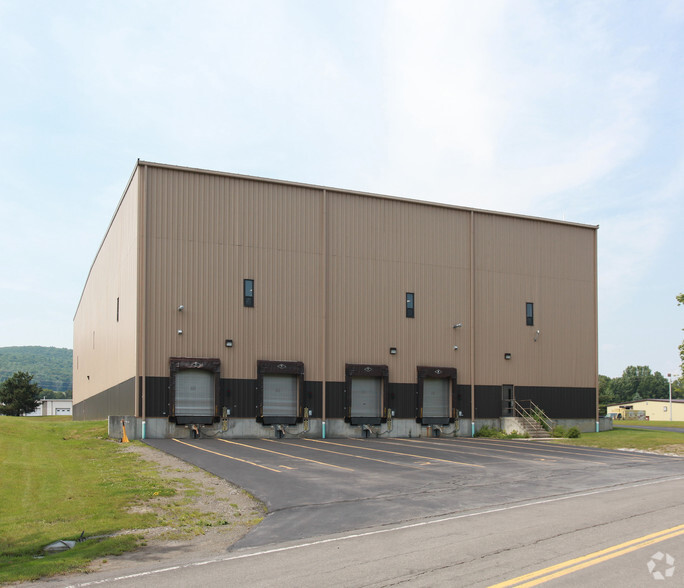 152 Corporate Dr, Oneonta, NY for sale - Primary Photo - Image 1 of 3