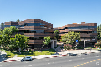 20750 Ventura Blvd, Woodland Hills, CA for rent Building Photo- Image 1 of 8