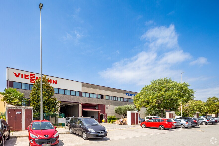 Industrial in Gavà, Barcelona to rent - Primary Photo - Image 1 of 1