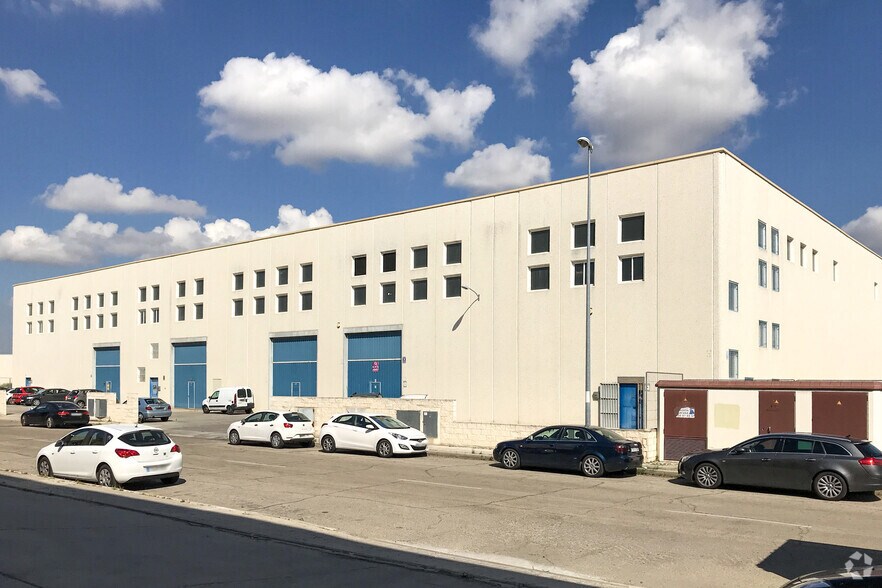 Calle Río Júcar, 3, Algete, Madrid to rent - Building Photo - Image 2 of 3