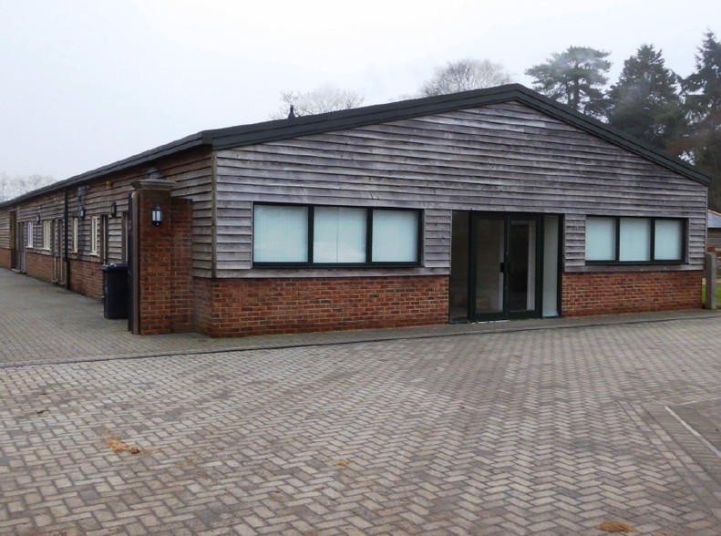 Unit 3 Grove Park Upton Lane Nursling Southampton, Southampton for rent - Building Photo - Image 2 of 2