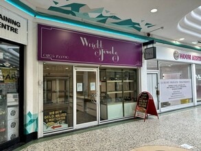 1-32 Quadrant Arcade, Romford to rent Interior Photo- Image 2 of 3
