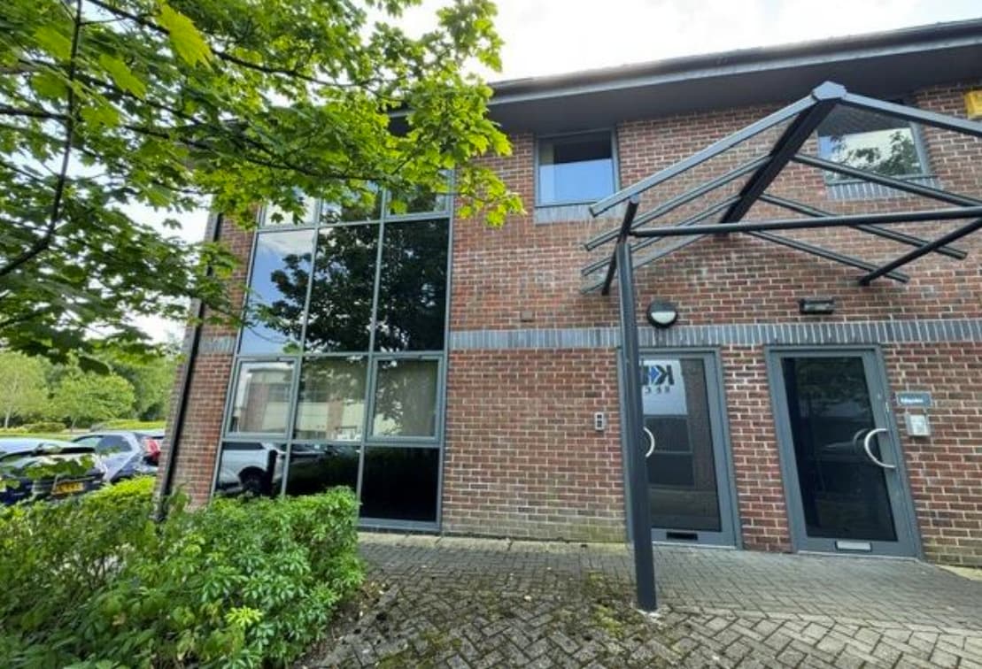 6 Newborough Rd, Burton On Trent to rent Building Photo- Image 1 of 3