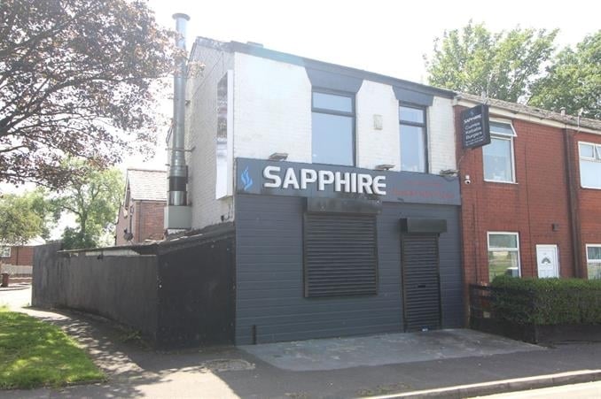 549 Hollins Rd, Oldham for sale - Primary Photo - Image 1 of 1