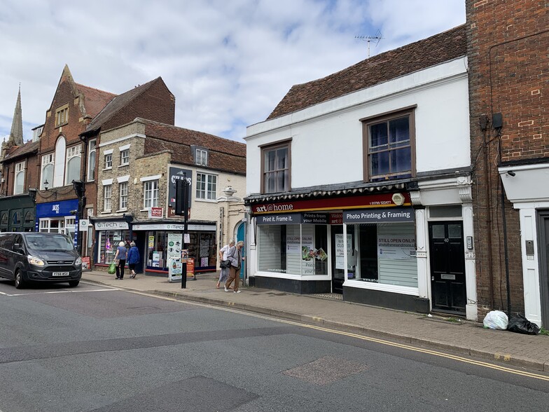40 High St, Saffron Walden to rent - Building Photo - Image 3 of 5
