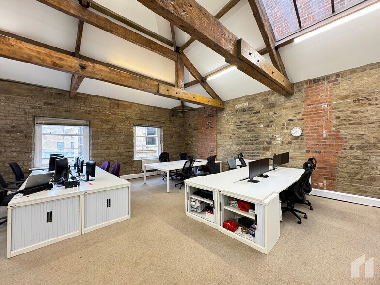 9-13 Wellington Rd, Dewsbury to rent - Building Photo - Image 2 of 16