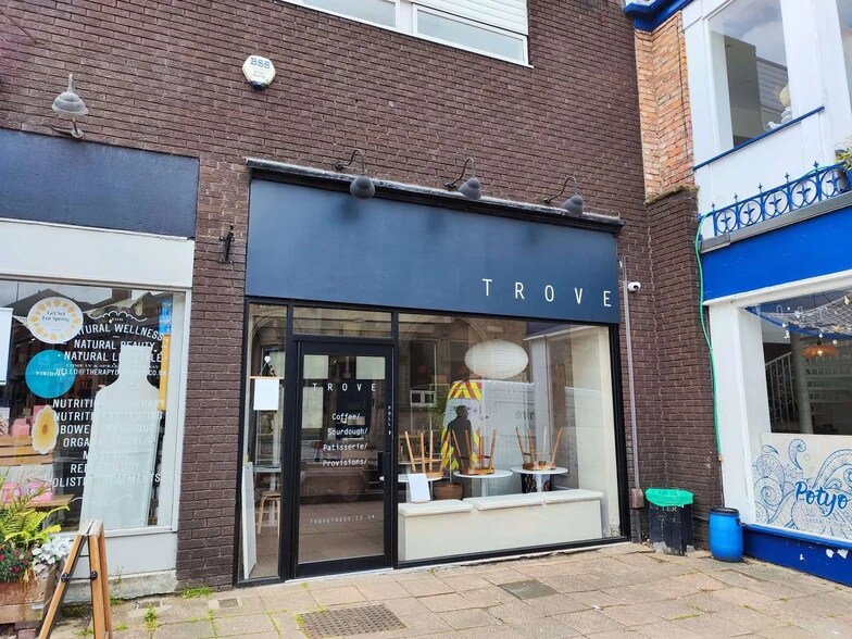 7 Bank Sq, Wilmslow for sale - Primary Photo - Image 1 of 1