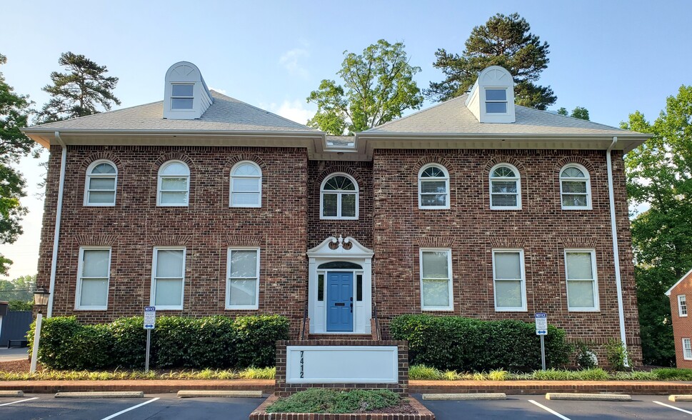 7412 Chapel Hill Rd, Raleigh, NC for rent - Building Photo - Image 1 of 13