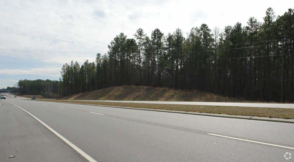 5101 NC-55 Hwy, Cary, NC for sale - Primary Photo - Image 1 of 1