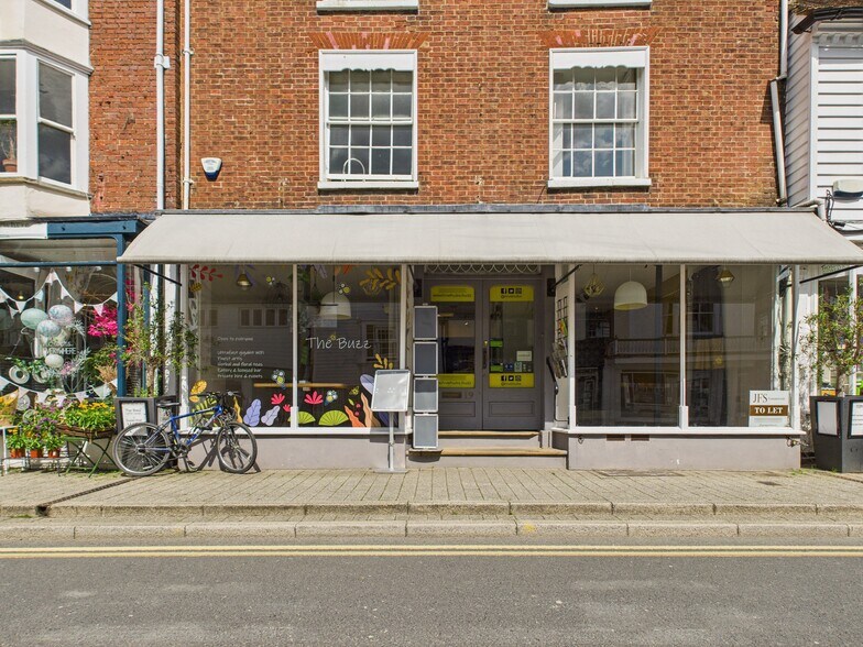 19 Stone St, Cranbrook to rent - Building Photo - Image 1 of 12