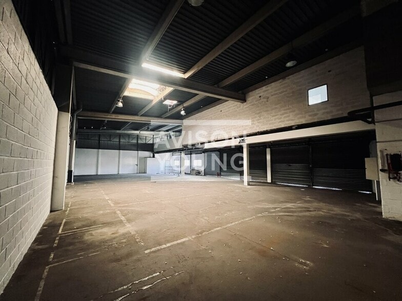 Industrial in Aulnay Sous Bois to rent - Interior Photo - Image 3 of 11