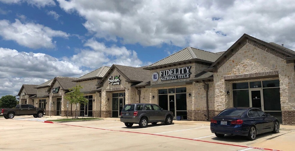 2750 Churchill Dr, Flower Mound 75022