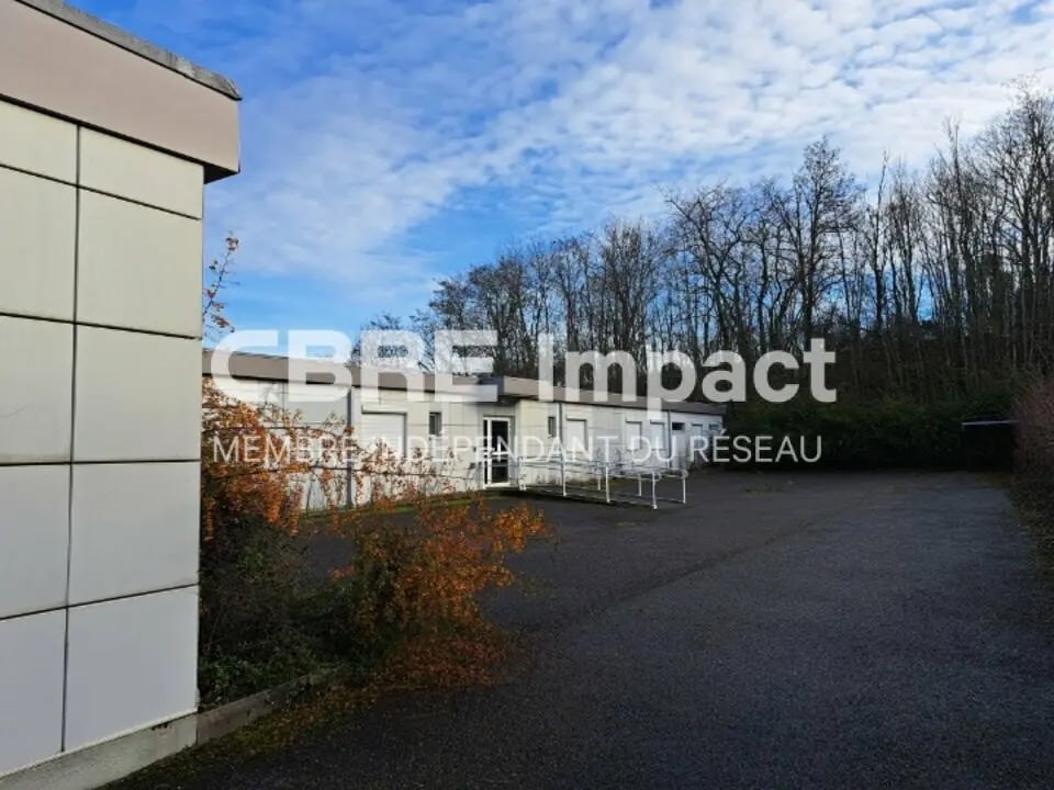Vente Bureaux 553 m² - Photo 1
