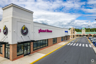 More details for 2601-2631 Macarthur Rd, Whitehall, PA - Retail for Rent