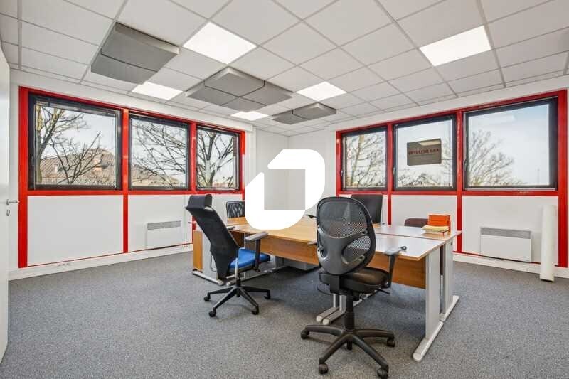 Office in Villepinte to rent - Interior Photo - Image 2 of 7
