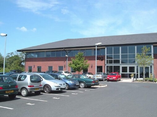 42 Eaton Ave, Chorley for sale - Building Photo - Image 1 of 1