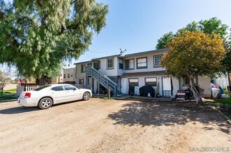 331 S Main Ave, Fallbrook, CA for sale Primary Photo- Image 1 of 1