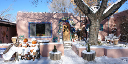 910 Kit Carson Rd, Taos, NM for sale Primary Photo- Image 1 of 1