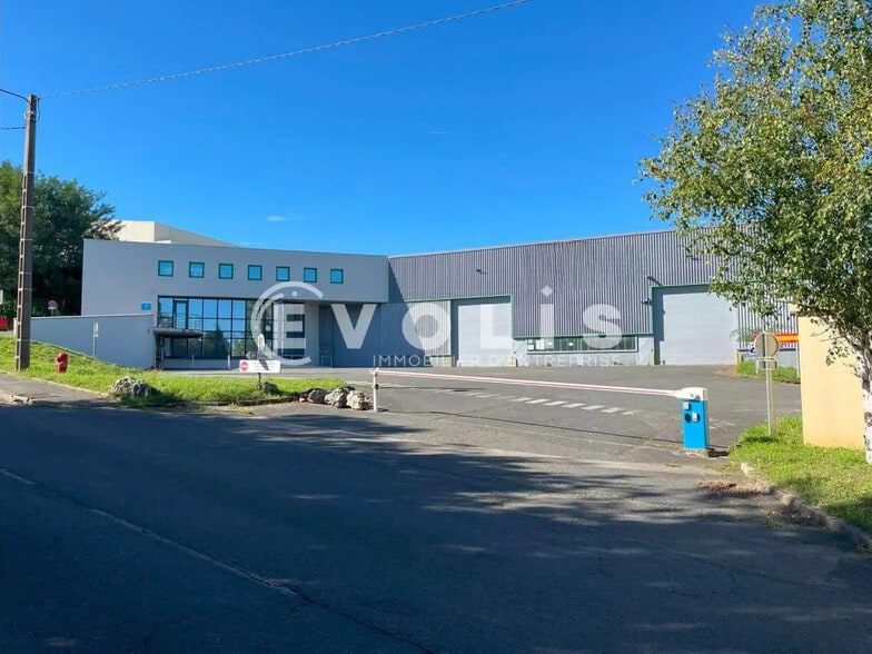 Office in Jassans-Riottier to rent - Building Photo - Image 3 of 13