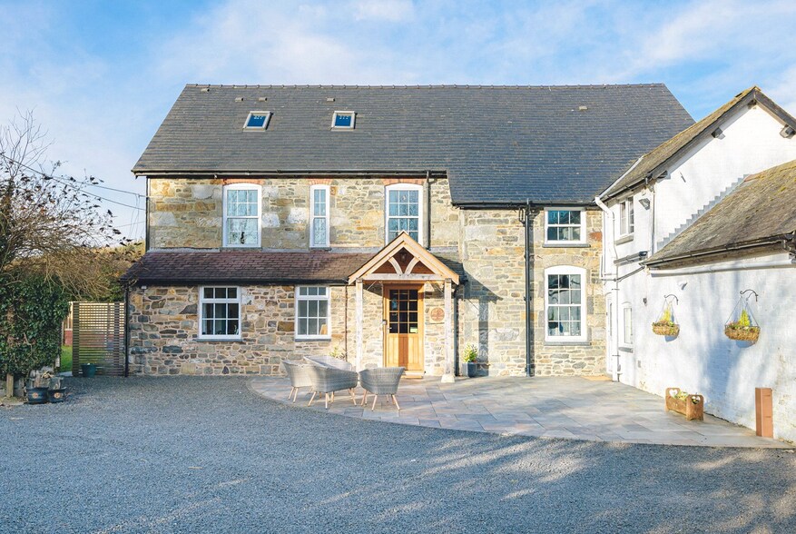 Ffordd Y Castell, Carno for sale - Building Photo - Image 2 of 11