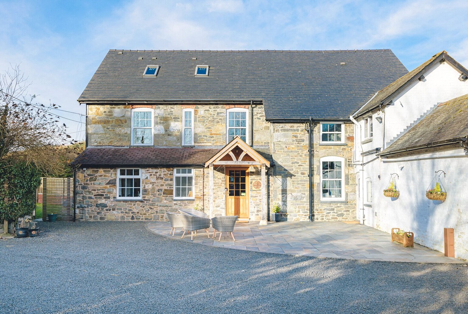 Hospitality Property for Sale in Cambrian House Carno, Ffordd Y Castell ...
