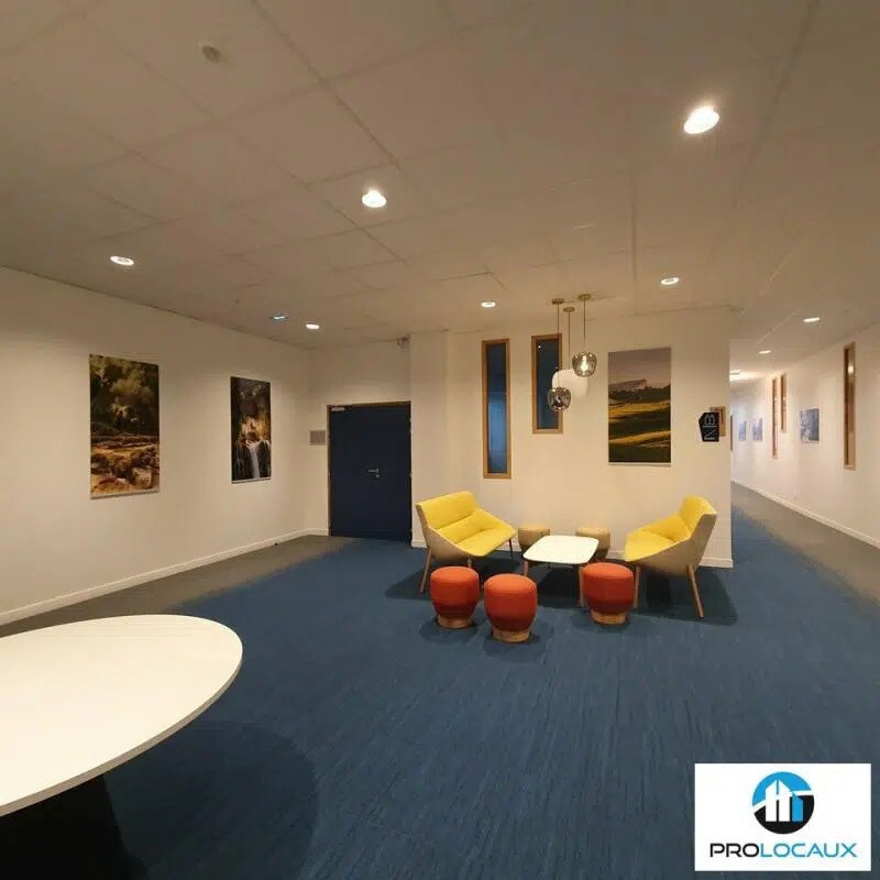 Location Bureaux 249 m² à 1 020 m² - Photo 1