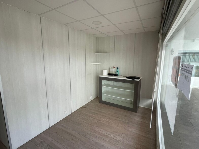 Avenida Virgen de la Montaña, 1, Cáceres, Cáceres to rent - Interior Photo - Image 2 of 9