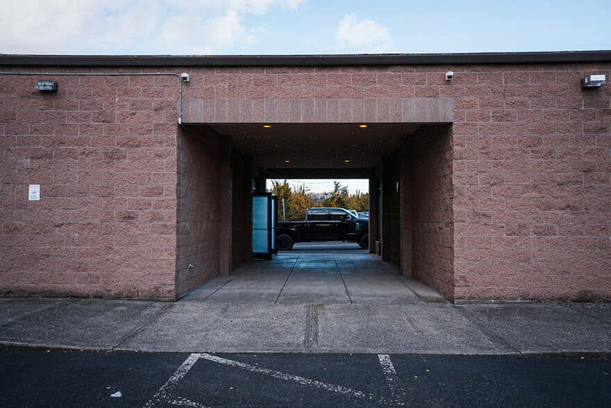 2145-2159 Columbia Blvd, Saint Helens, OR for sale - Building Photo - Image 3 of 7