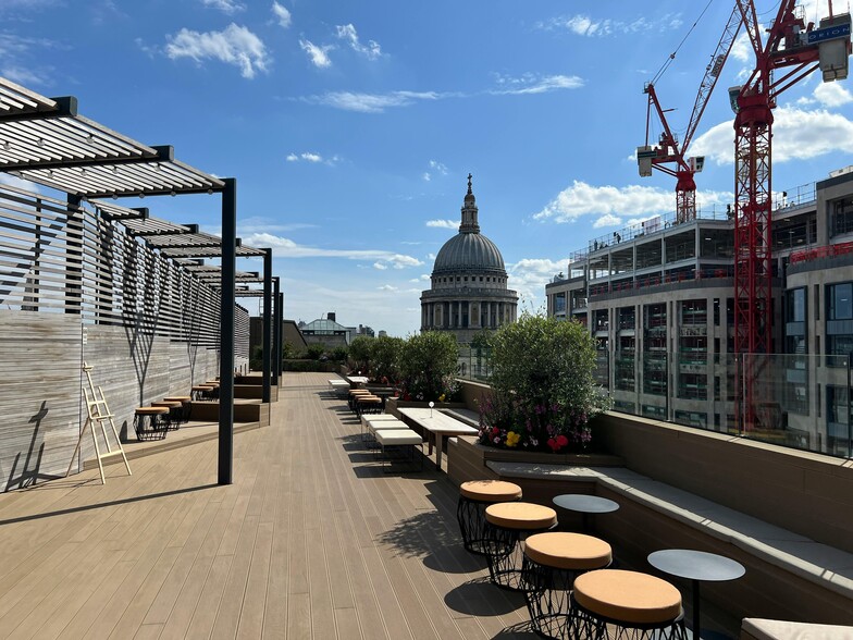 2 Gresham St, London to rent - Building Photo - Image 3 of 15
