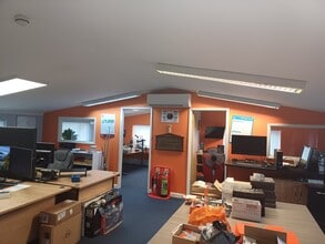 Billington Rd, Leighton Buzzard to rent Interior Photo- Image 1 of 2