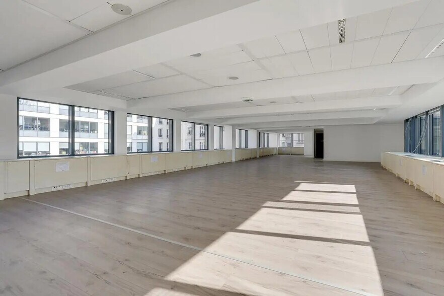 2 Bis Rue De Villiers, Levallois-Perret to rent - Interior Photo - Image 2 of 8