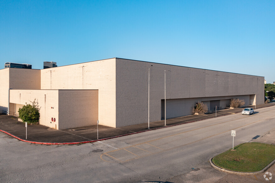 10 Greenspoint Mall, Houston, TX for sale - Primary Photo - Image 1 of 1