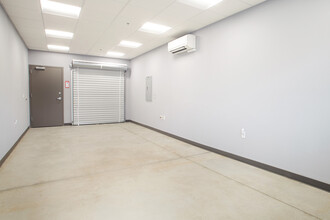 1419 Commercial Ave, San Antonio, TX for rent Interior Photo- Image 2 of 2