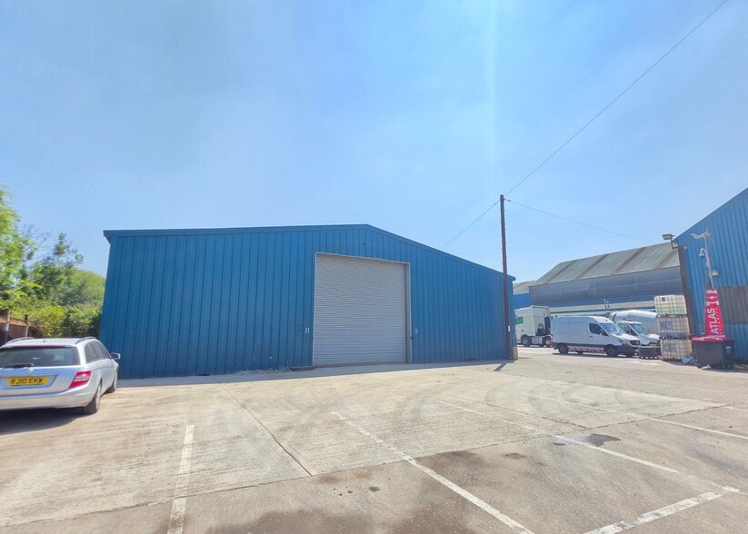 3 Askern Rd, Doncaster to rent - Building Photo - Image 2 of 5