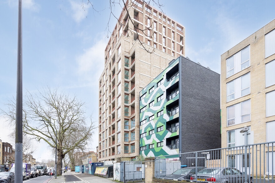 136-142 New Kent Rd, London to rent - Building Photo - Image 2 of 2